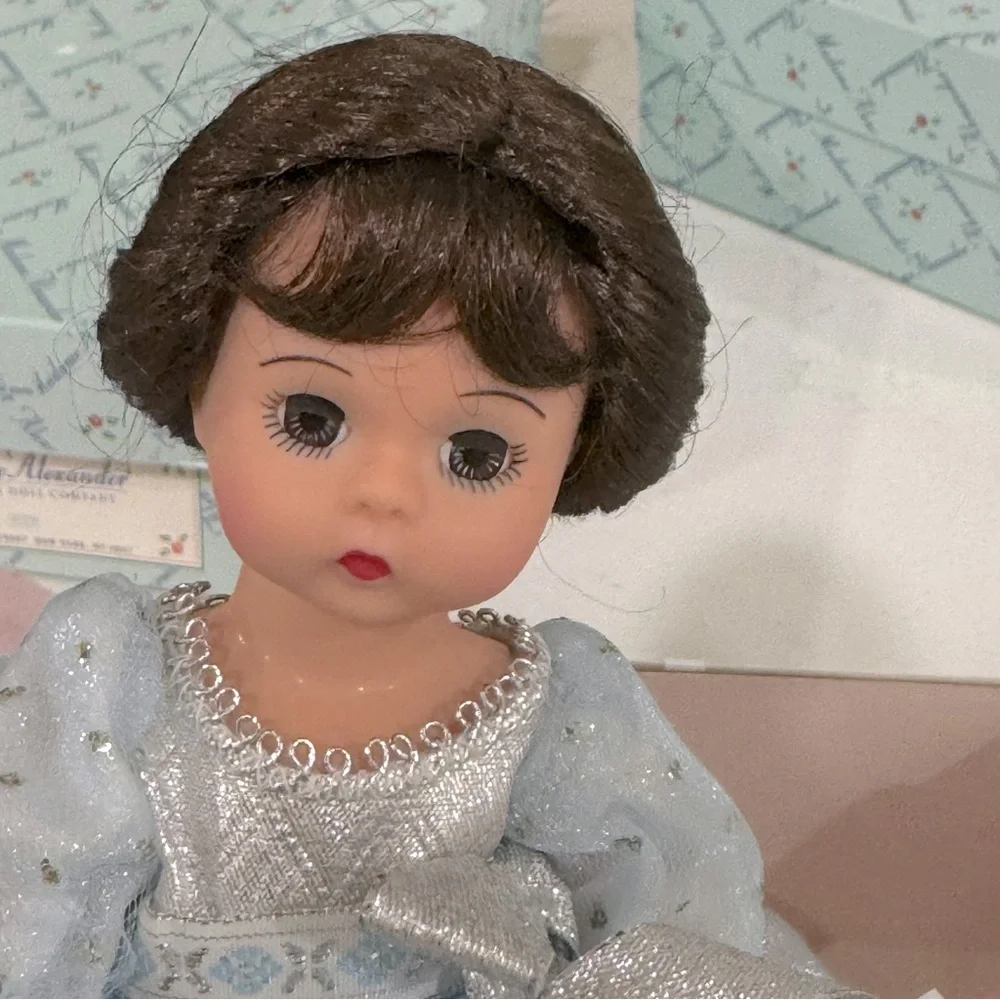 Madame Alexander 8-inch Clara 25330 Original Box and Hang Tag